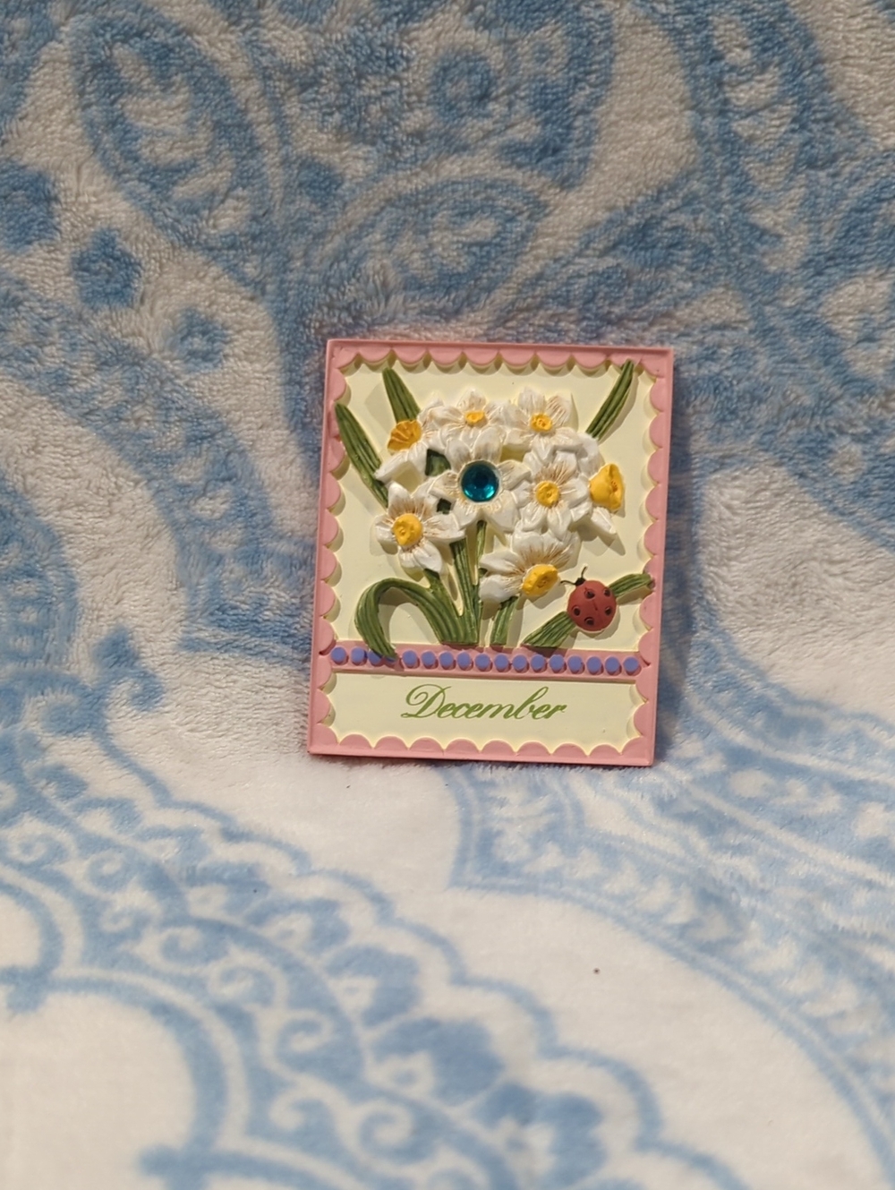 December Magnetic Ceramic Floral Plaque - Wall Decor